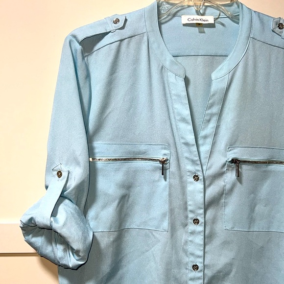 Calvin Klein Light Blue 3/4 Length Roll-Up Sleeves with Silver Zipper & Buttons - Picture 2 of 5